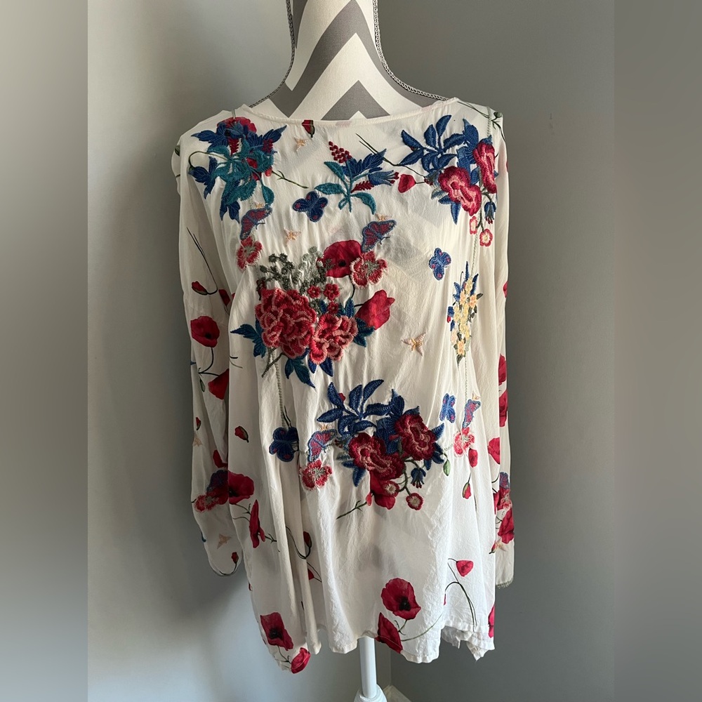 Biya By Johnny Was Silk Top Size Small